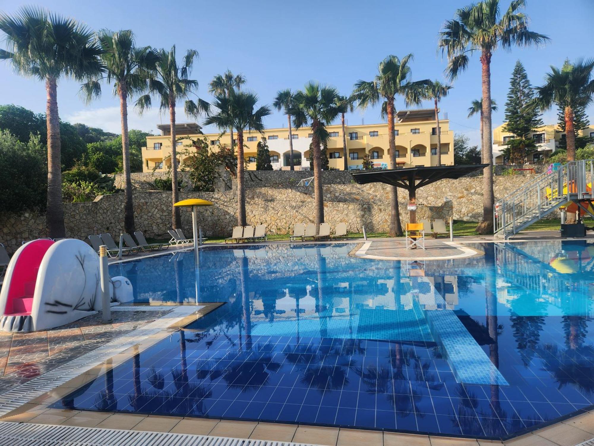 Hotel Almyrida Village & Waterpark Almirida
