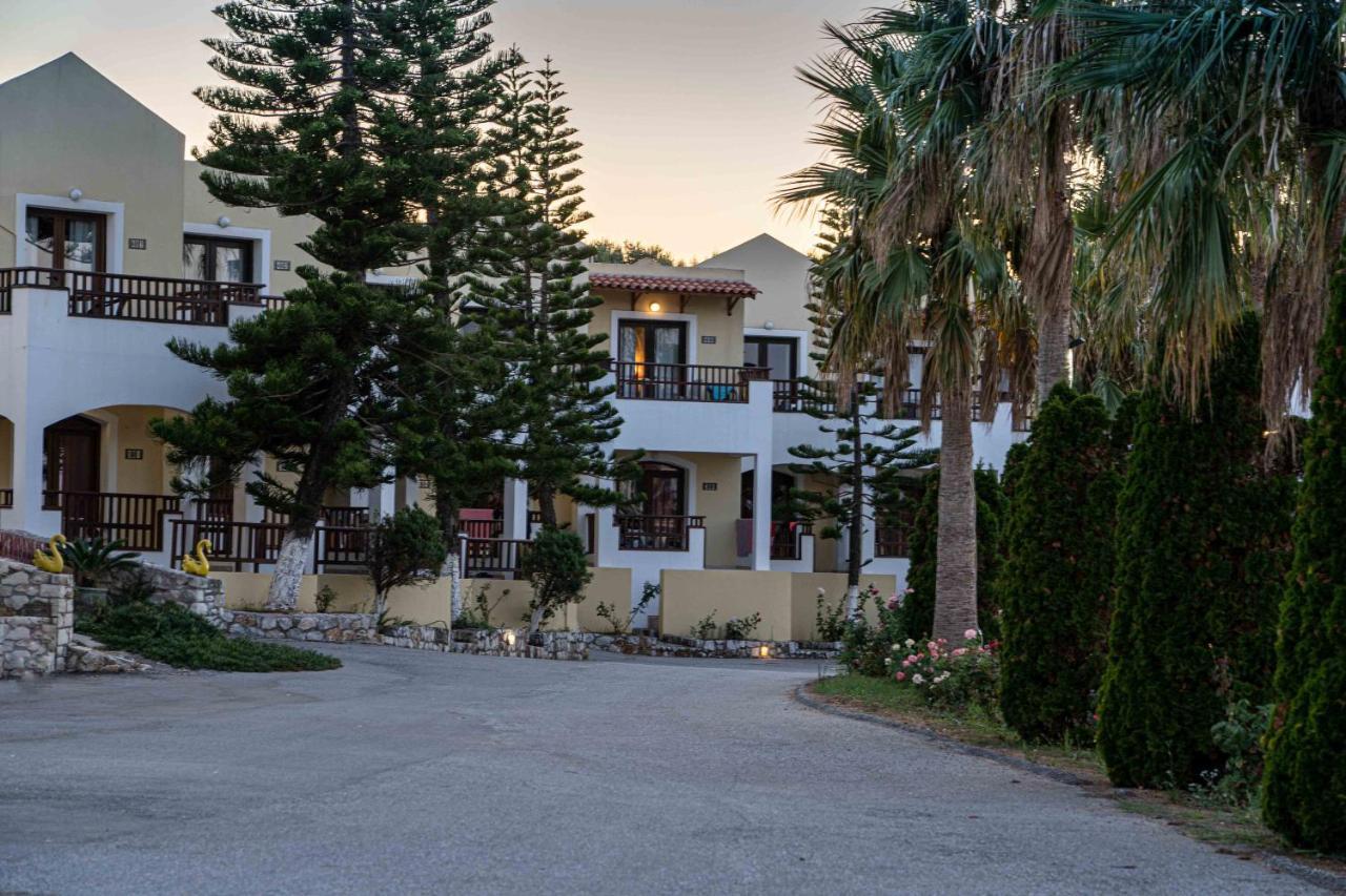Almyrida Village & Waterpark מלון 3*